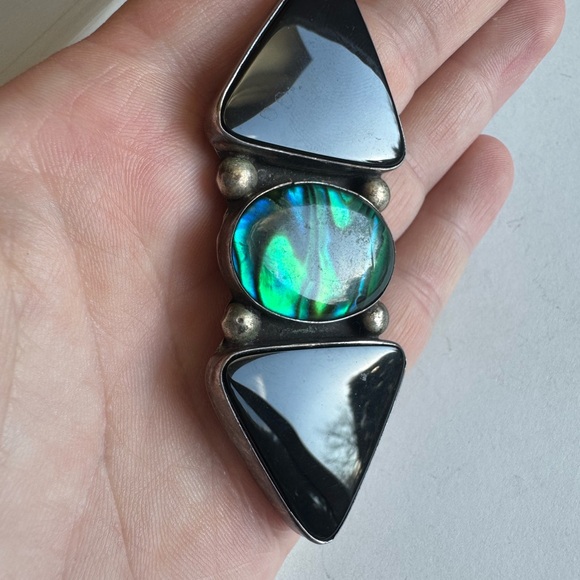 Elegant Sterling Silver Black Onyx and Green Abalone Pin brooch 22.9g - Picture 5 of 15
